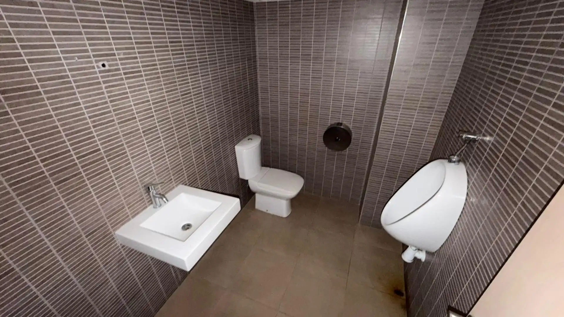 Business premises to rent in Calle de Isidro Villaroig, imagen 18