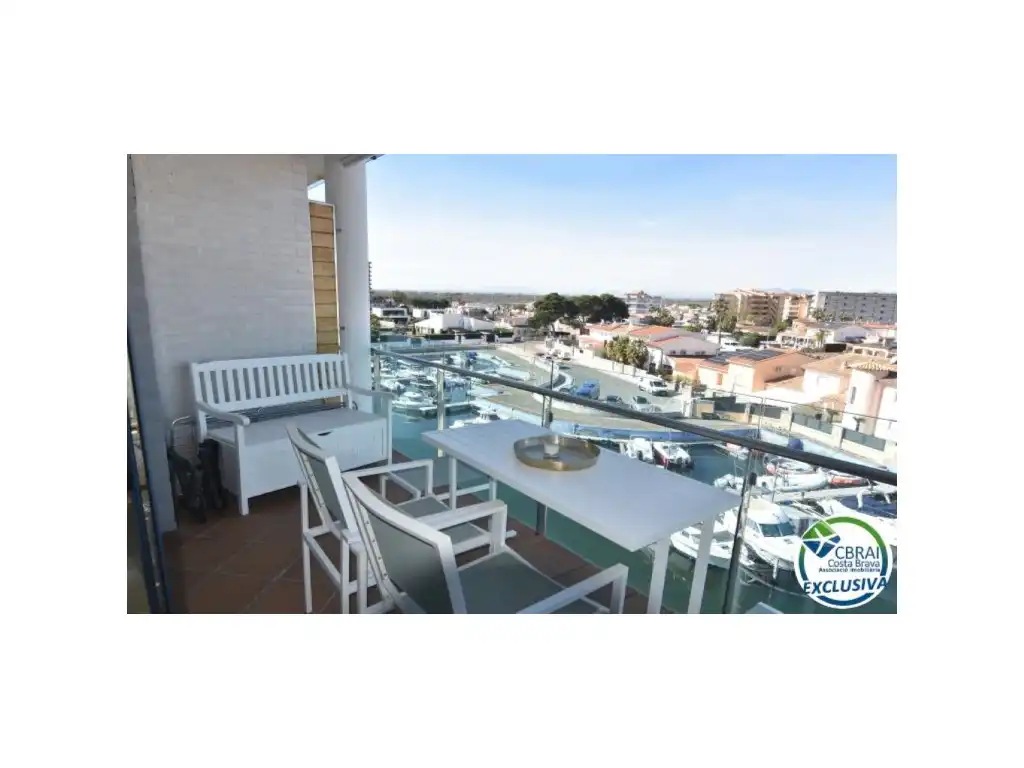 Piso con ascensor en venta en Calle Del Cap De La Gola 28-A
