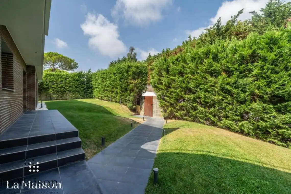 Jardí de Casa o xalet en venda en Sant Andreu de Llavaneres amb Aire condicionat, Calefacció i Jardí privat
