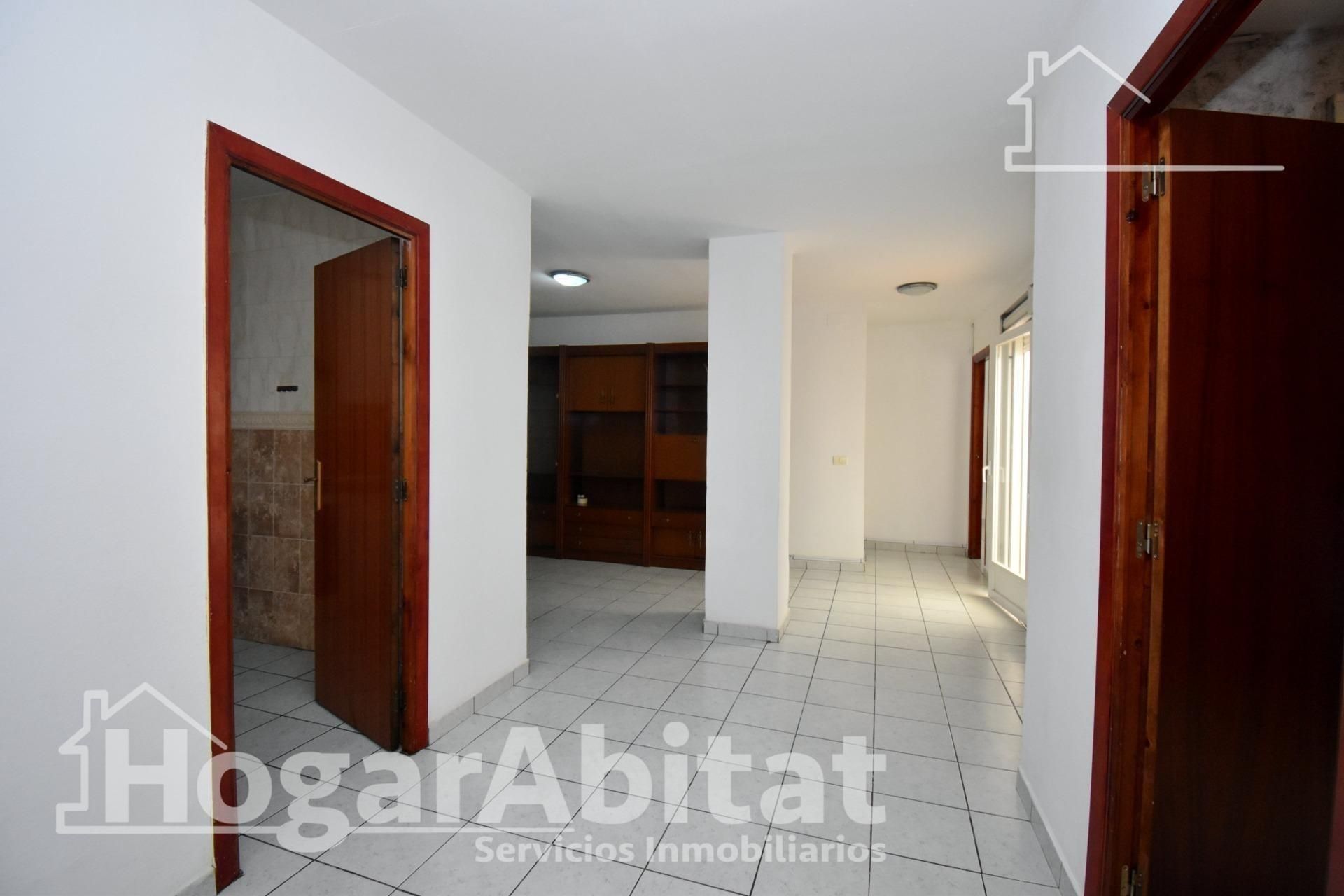 Flat for sale in Calle Larga, Ensanche - Parque Santa Rosa