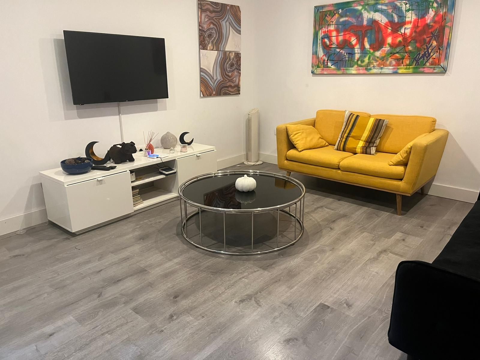 Sala d'estar de Pis de lloguer en  Madrid Capital amb Aire condicionat, Calefacció i Balcó