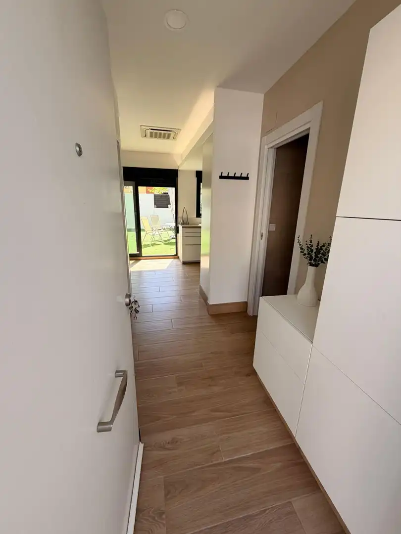 Einfamilien-Reihenhaus zur Miete in Cullera mit Klimaanlage, Heizung und Terrasse