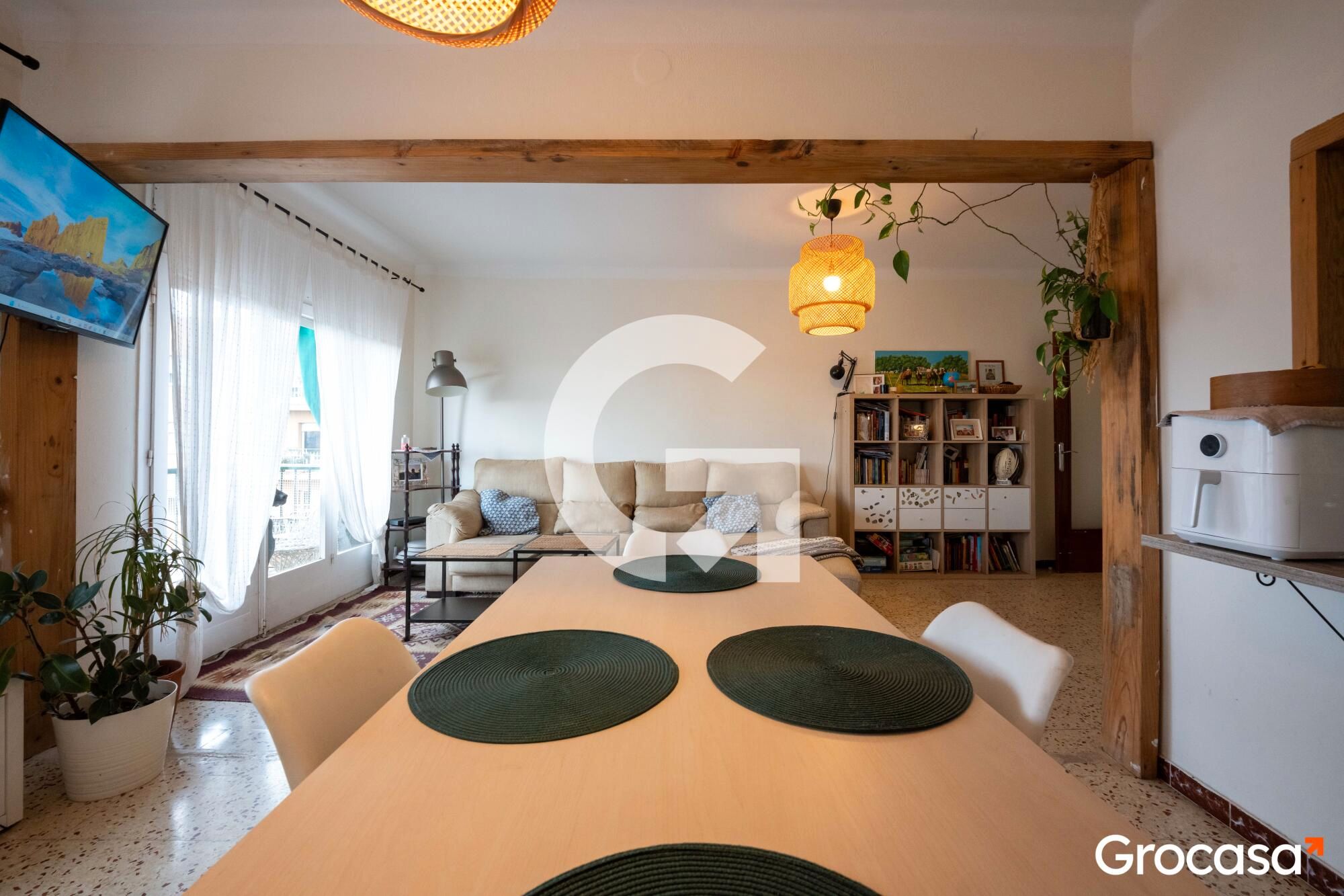 Living room of Flat for sale in Mataró  with Oven, TV and Balcony