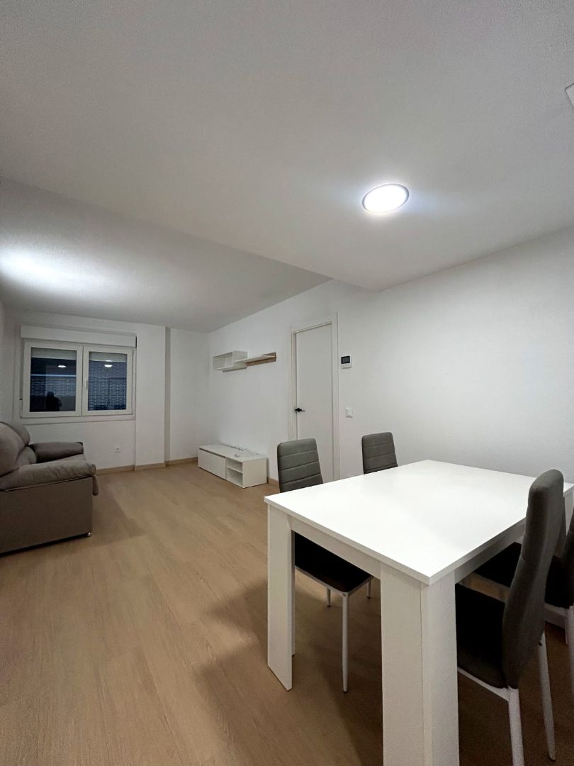 Piso de alquiler en Camarena con Aire acondicionado, Amueblado y Horno