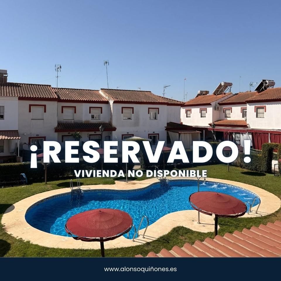 Casa o xalet en venda en Las Cabezas de San Juan amb Terrassa i Piscina comunitària