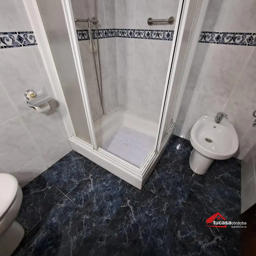 Baño de Piso en venta en Córdoba con Aire acondicionado, Calefacción y Trastero