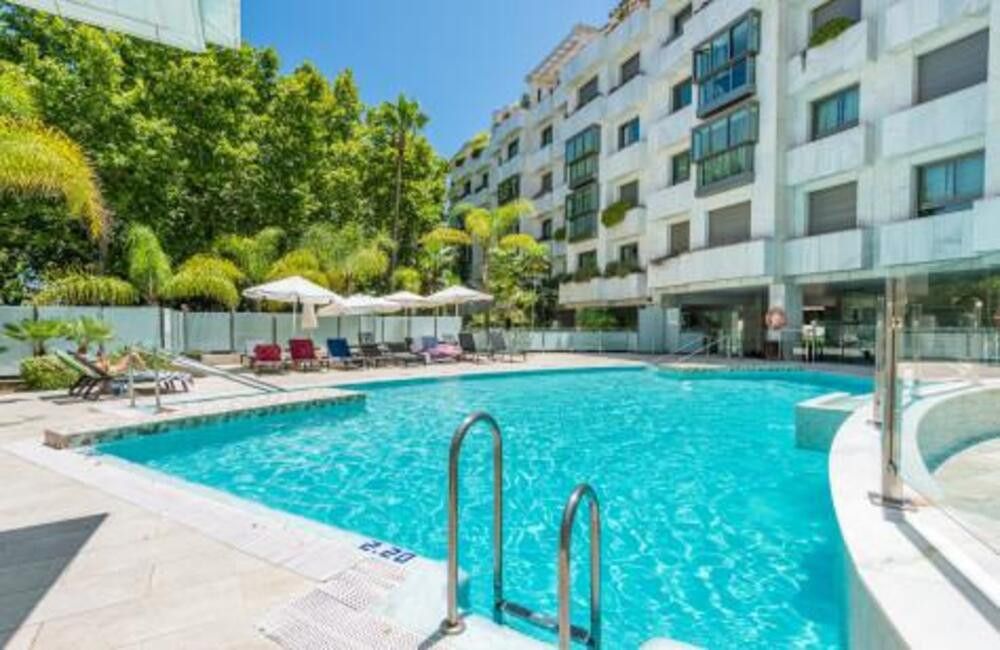 Piscina de Apartament de lloguer en Marbella amb Aire condicionat, Terrassa i Piscina
