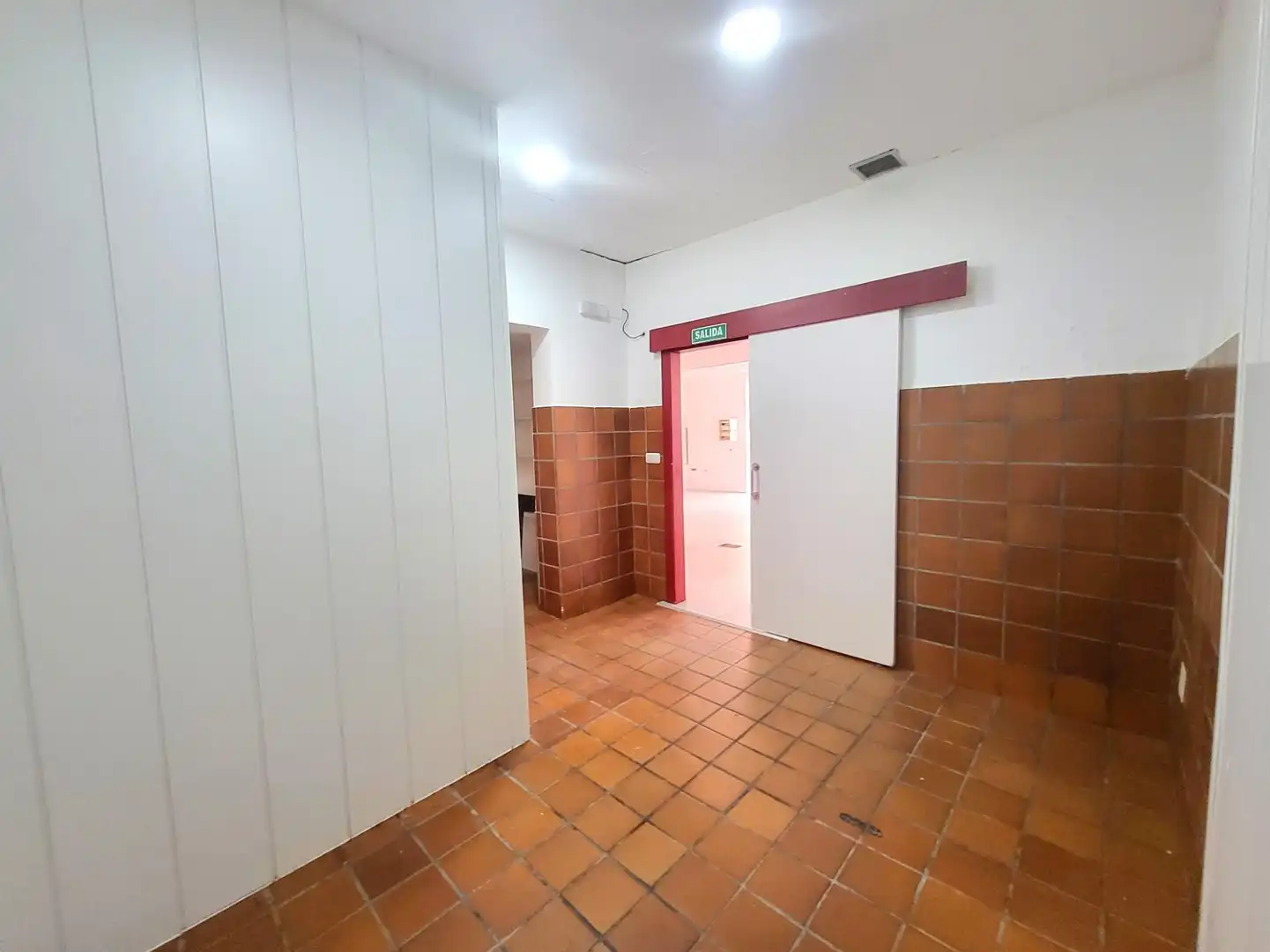 Badezimmer von Geschaftsraum zur Miete in León Capital  mit Klimaanlage