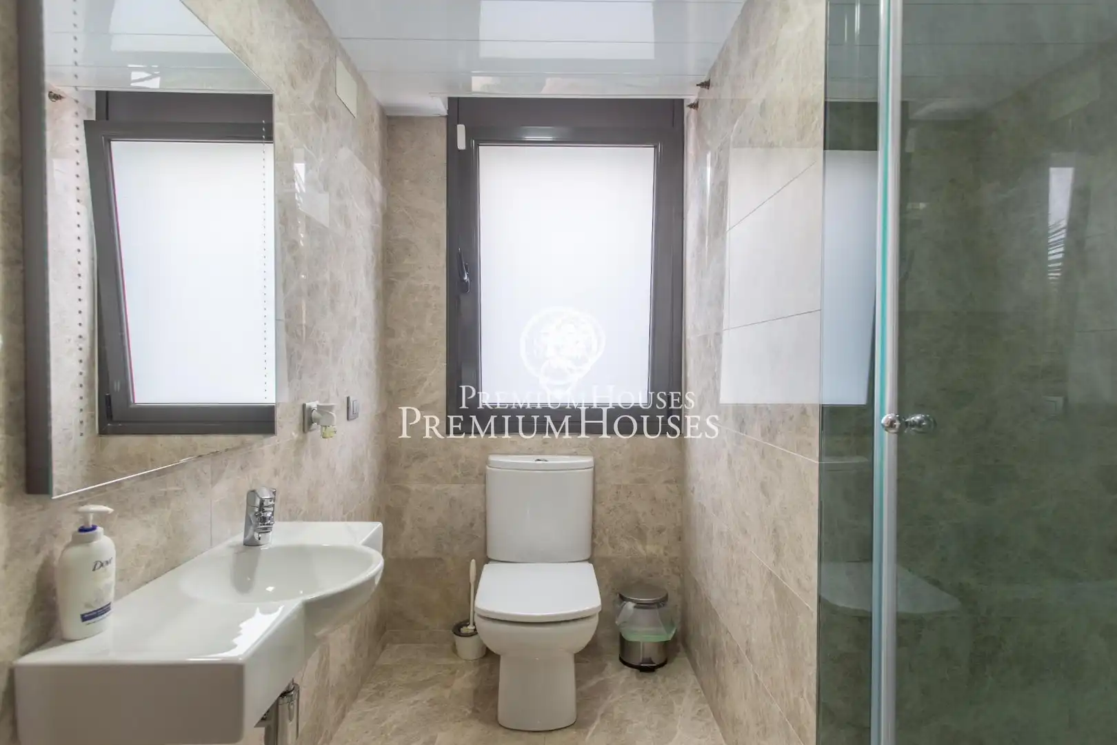 Bathroom of Houses for sale in Sant Andreu de Llavaneres  with Heating, Private garden and Parquet flooring