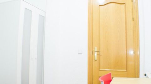 Foto 5 de Habitación en Almagro, Madrid Capital
