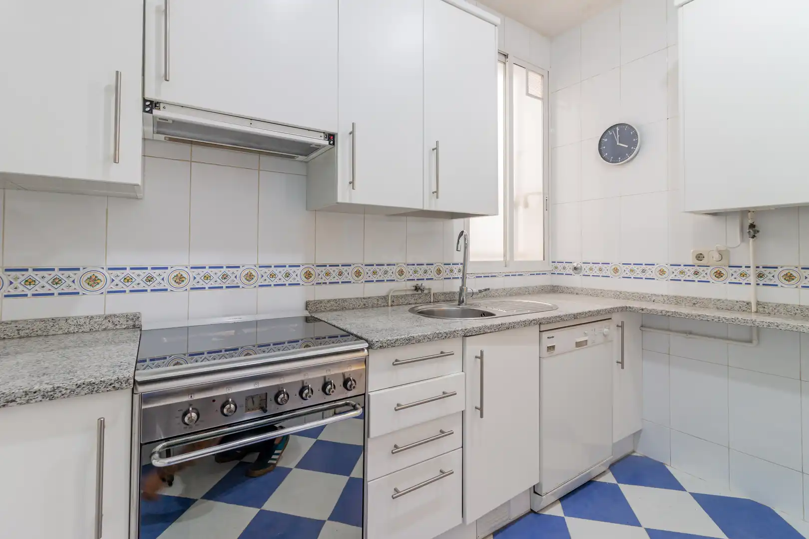 Cocina de Piso en venta en Madrid con Calefacción y Terraza