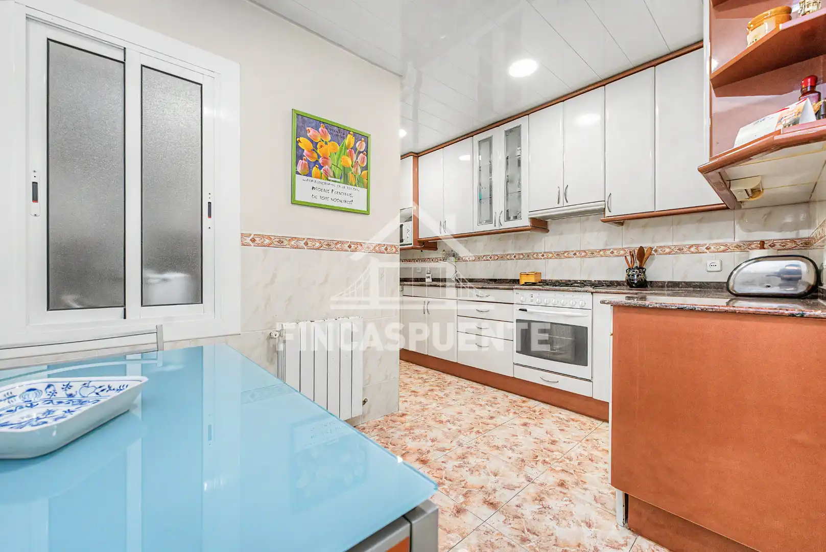 Küche von Wohnung zum Verkauf in Barcelona mit Klimaanlage, Heizung und Parkett