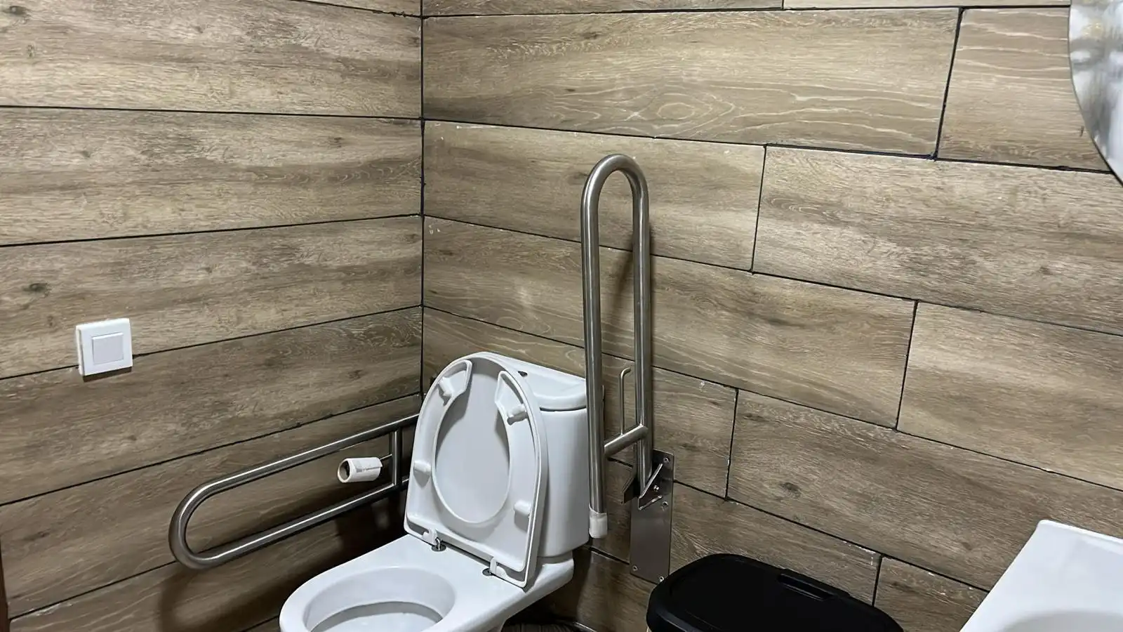 Baño de Local de alquiler en Antequera con Aire acondicionado y Amueblado