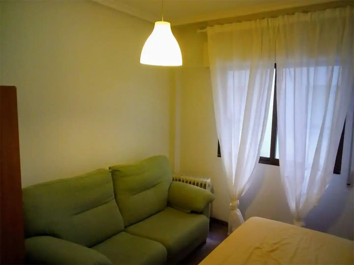 Habitación de Piso de alquiler en Petrer con Aire acondicionado, Parquet y Amueblado