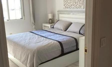 Foto 5 de Casa adosada de lloguer a Nueva Atalaya, Estepona