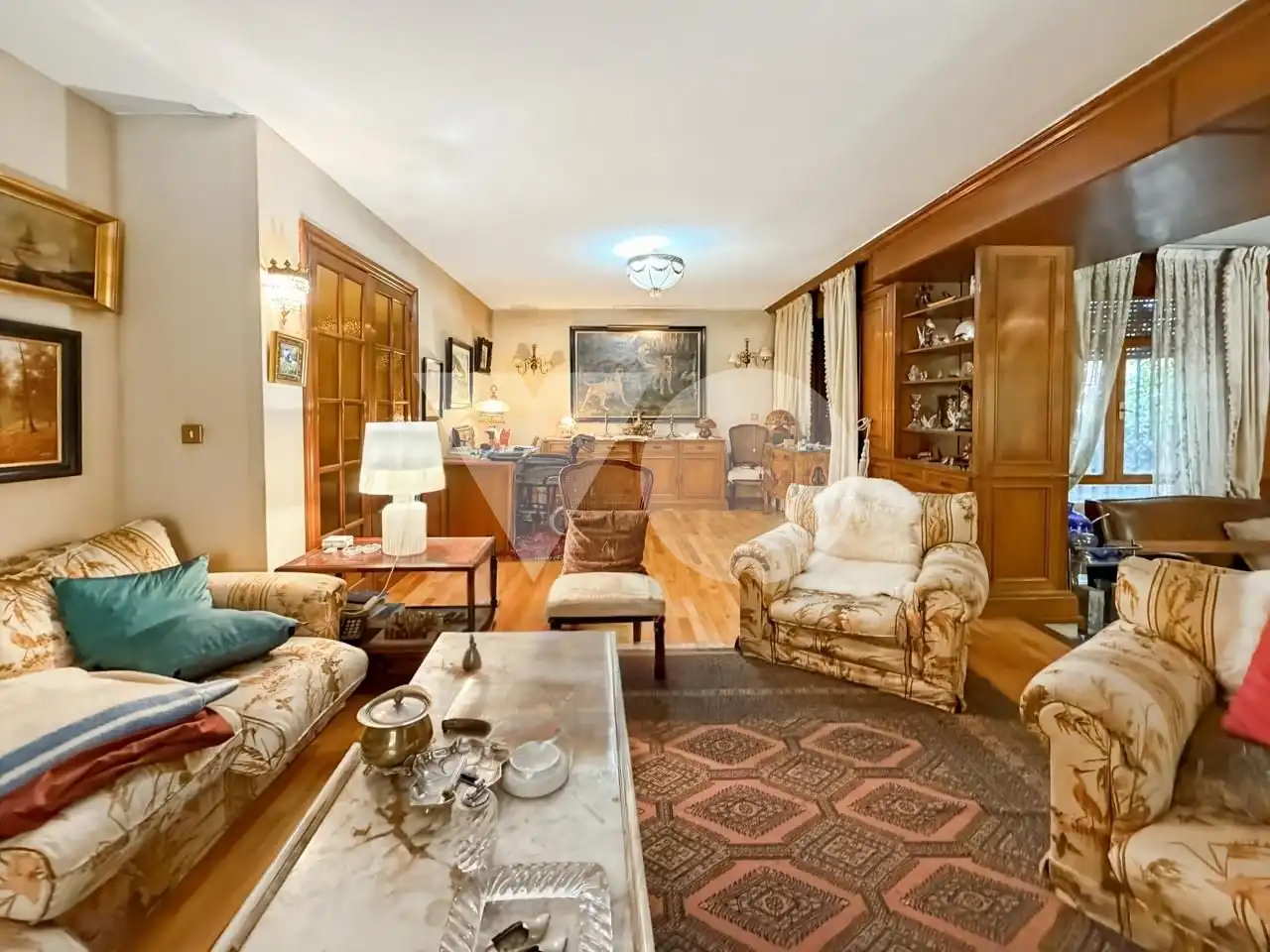Sala d'estar de Casa o xalet en venda en Madrid amb Calefacció, Jardí privat i Parquet