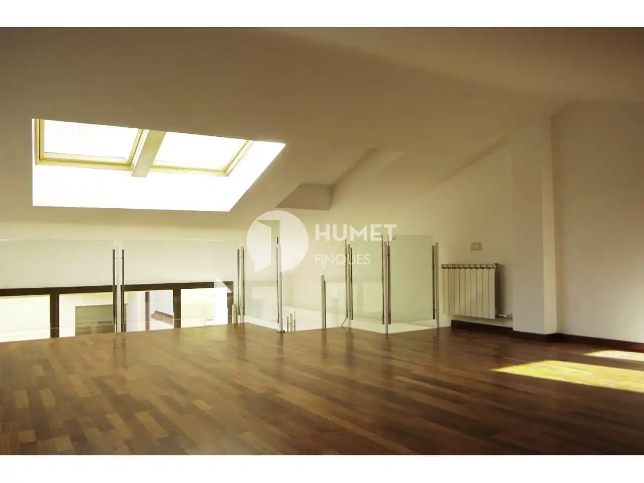 Dúplex en venta en Sant Cugat del Vallès con Aire acondicionado, Calefacción y Jardín privado
