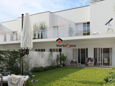 Terraced house for sale in Mediterranea