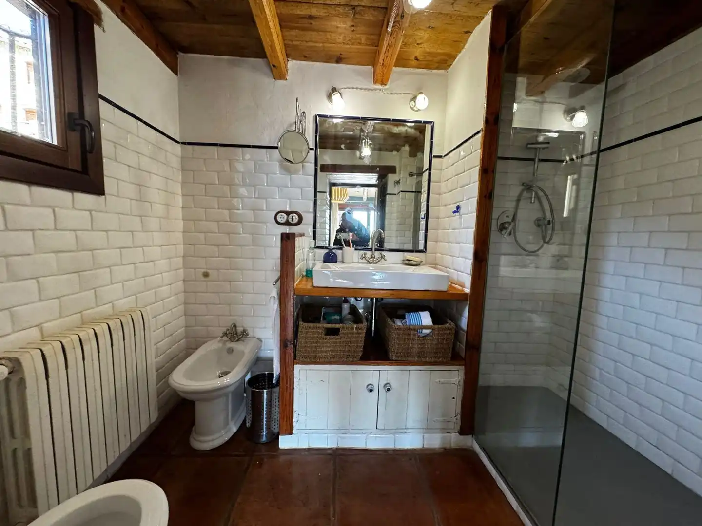 Baño de Finca rústica en venta en La Pobla de Benifassà con Calefacción, Jardín privado y Terraza