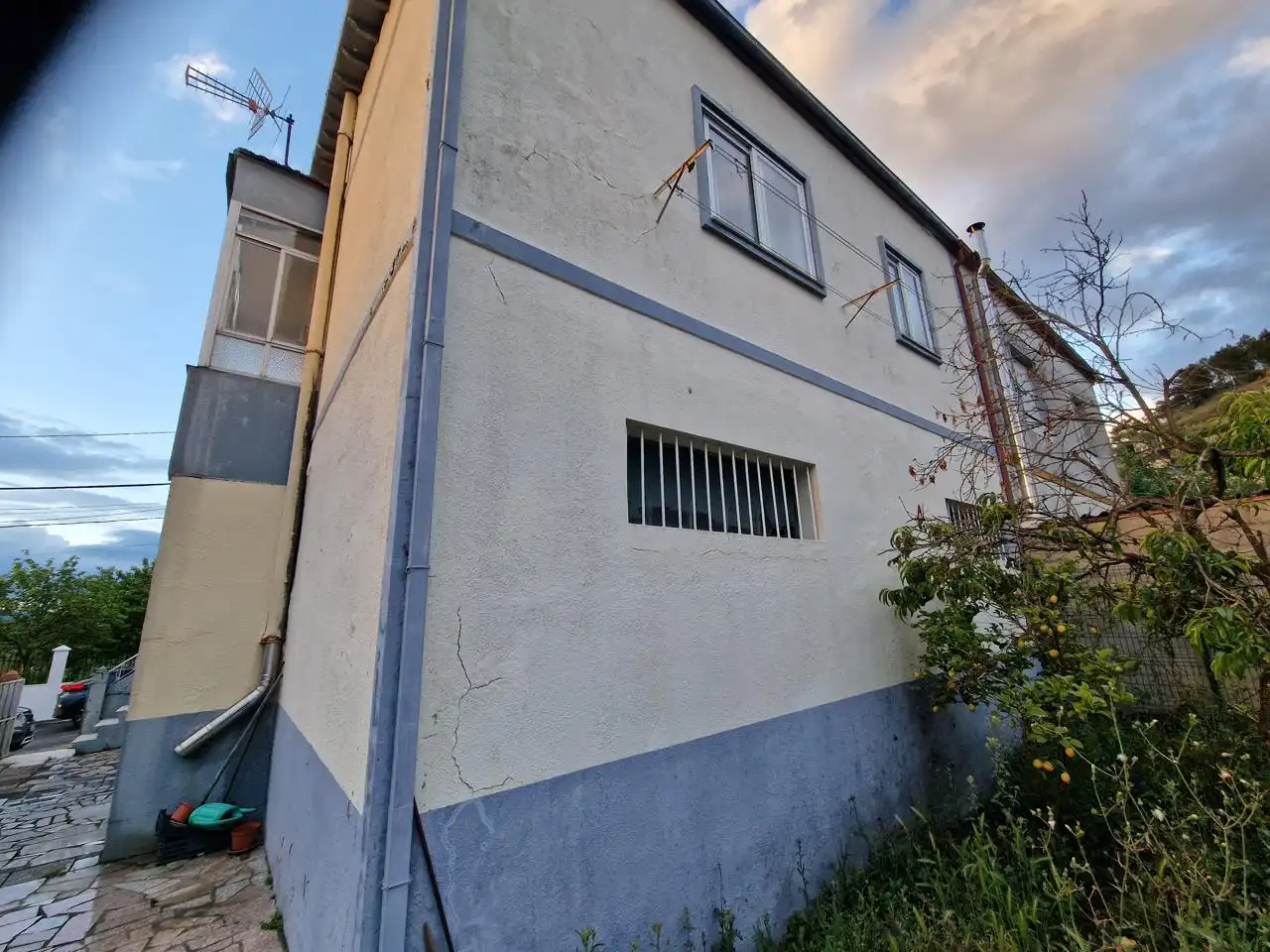 Vista exterior de Casa o xalet en venda en Ourense Capital  amb Calefacció i Jardí privat