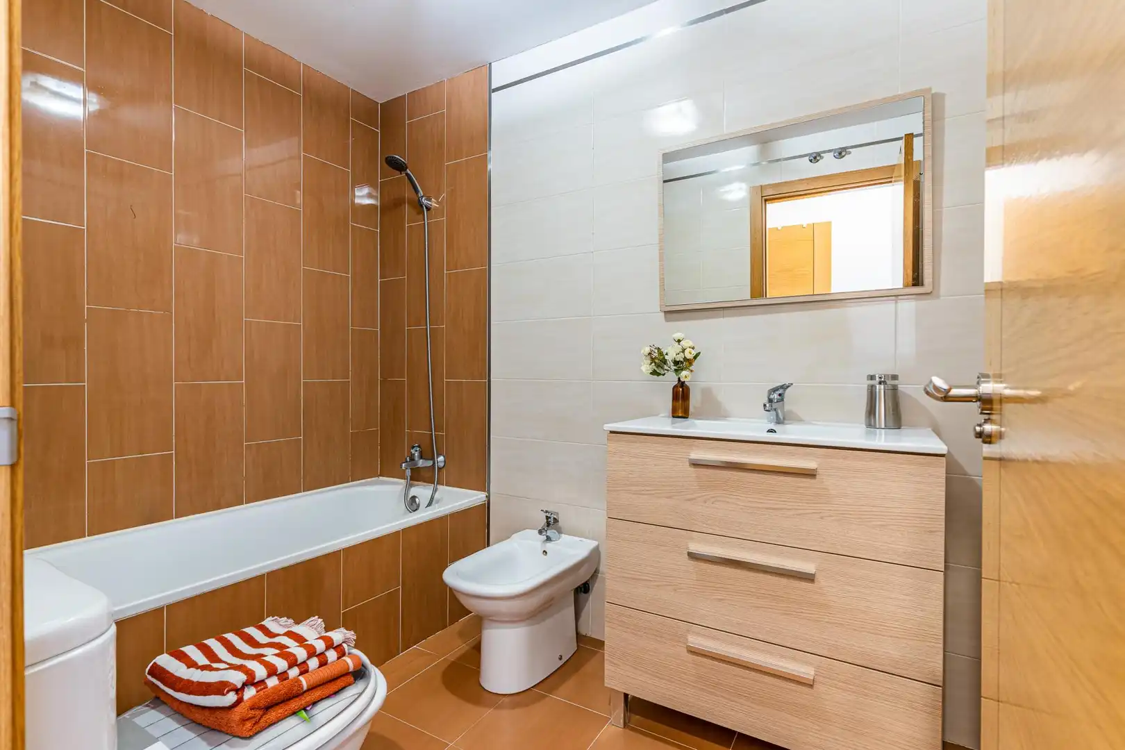 Baño de Apartamento en venta en Torrejón de la Calzada con Aire acondicionado, Calefacción y Trastero