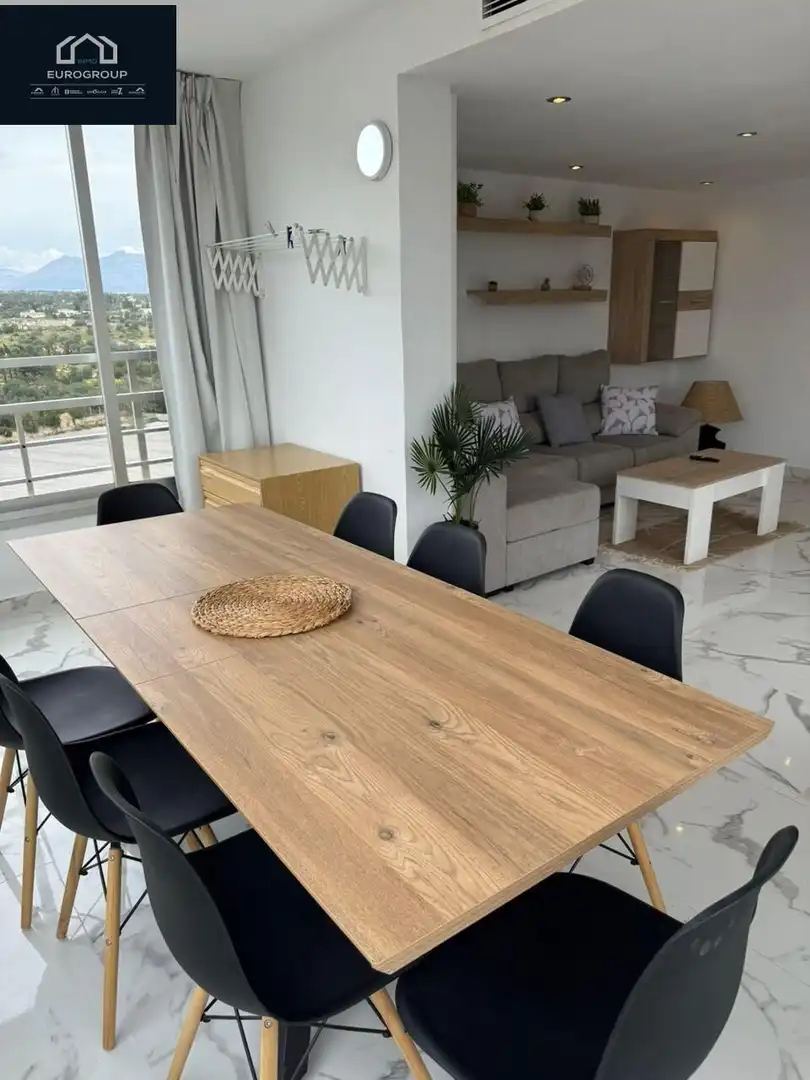 Comedor de Apartamento de alquiler en Benidorm con Aire acondicionado, Calefacción y Amueblado
