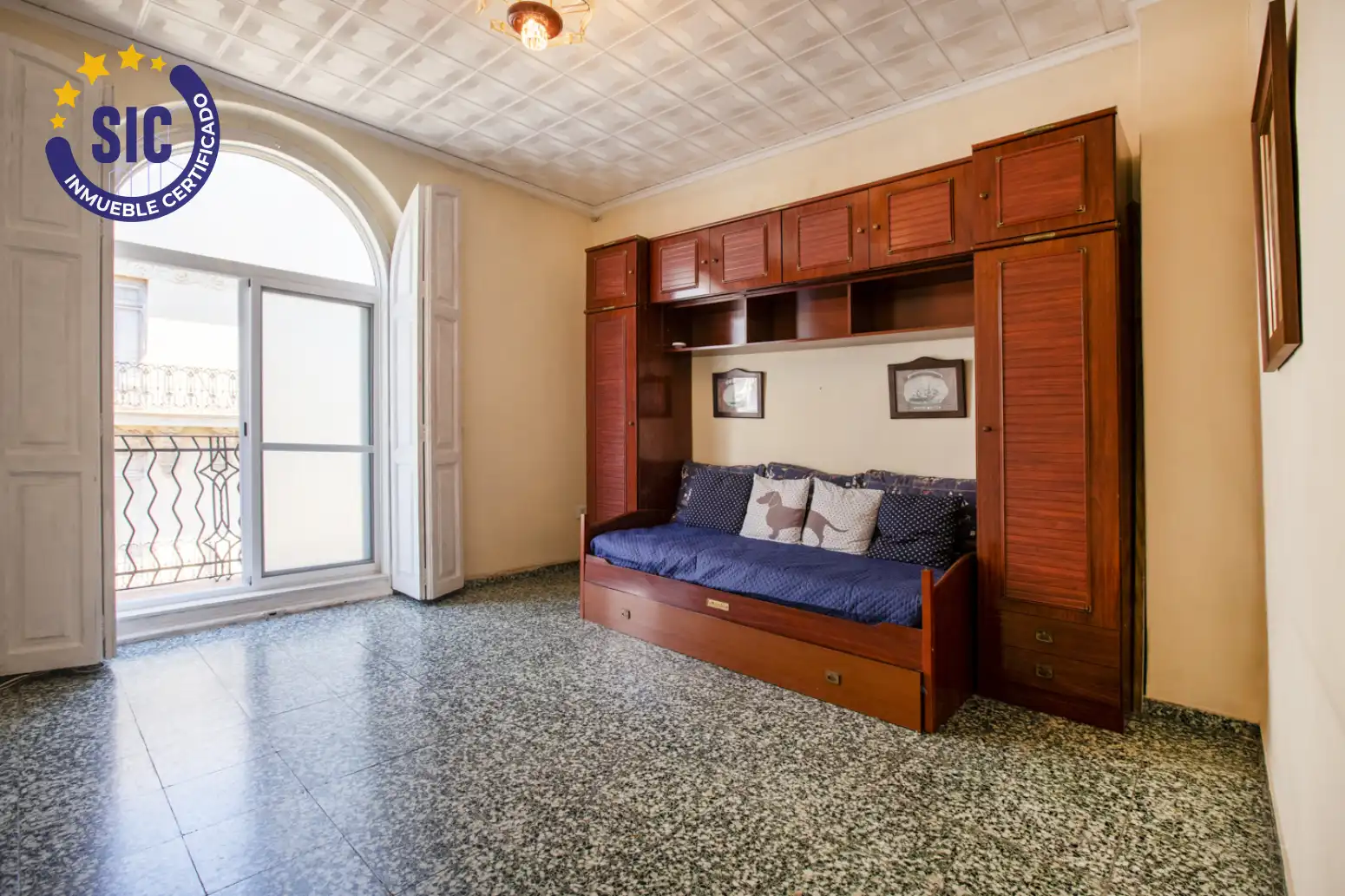 Piso en venta en Valencia con Calefacción, Trastero y Balcón