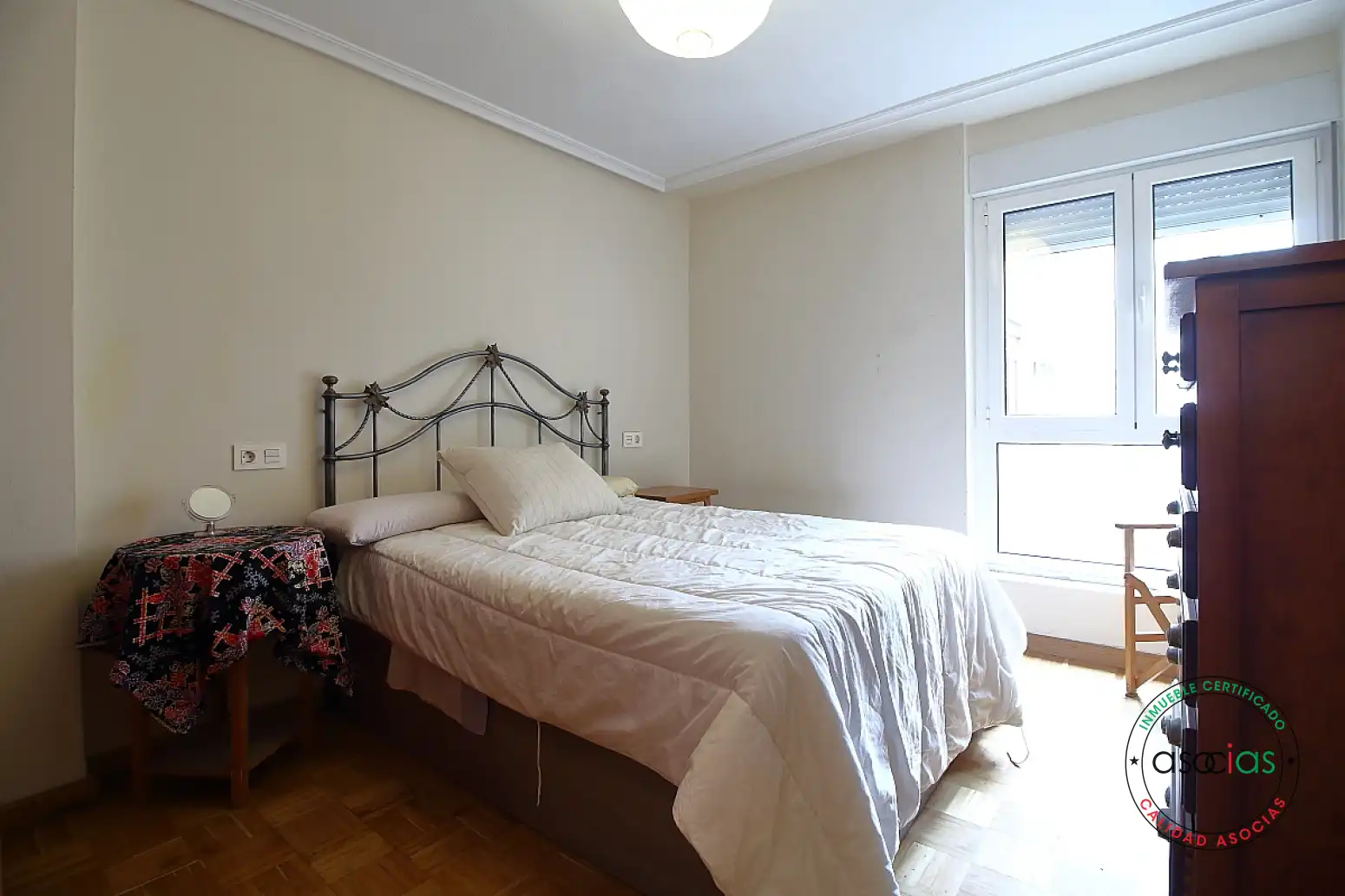 Habitación de Piso en venta en Gijón  con Calefacción y Parquet