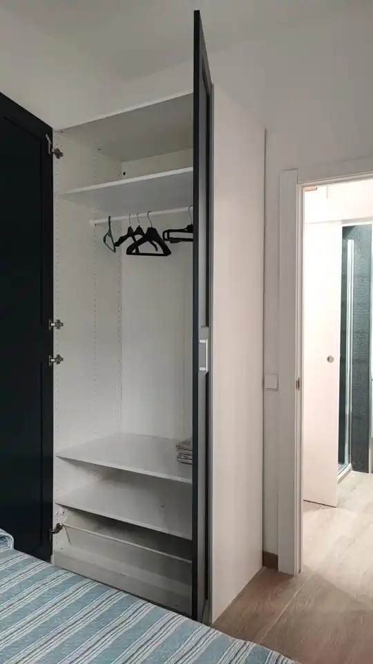 Schlafzimmer von Wohnung zur Miete in Madrid mit Klimaanlage, Heizung und Möbliert