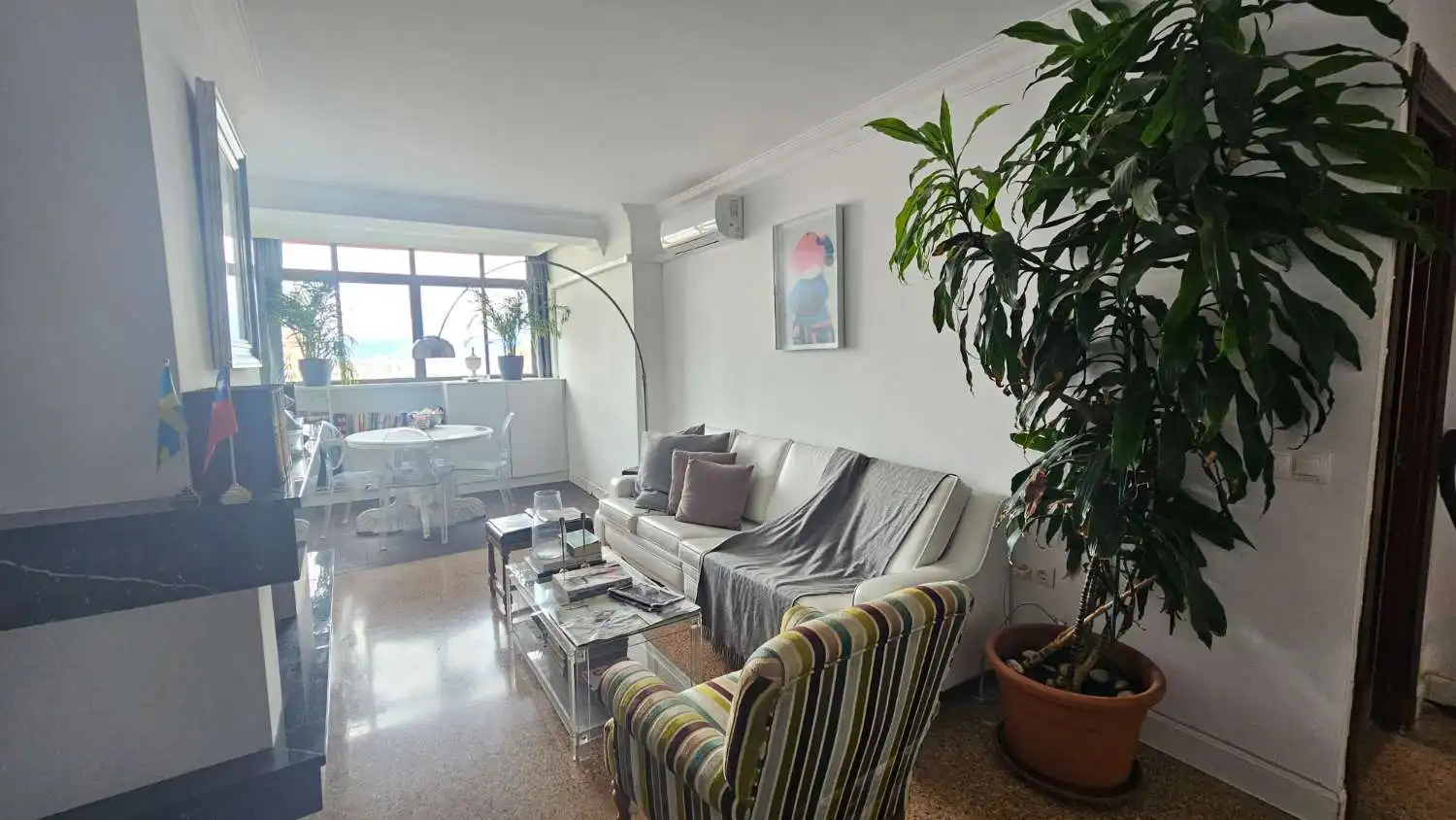 Sala de estar de Apartamento en venta en Torremolinos con Aire acondicionado, Calefacción y Piscina