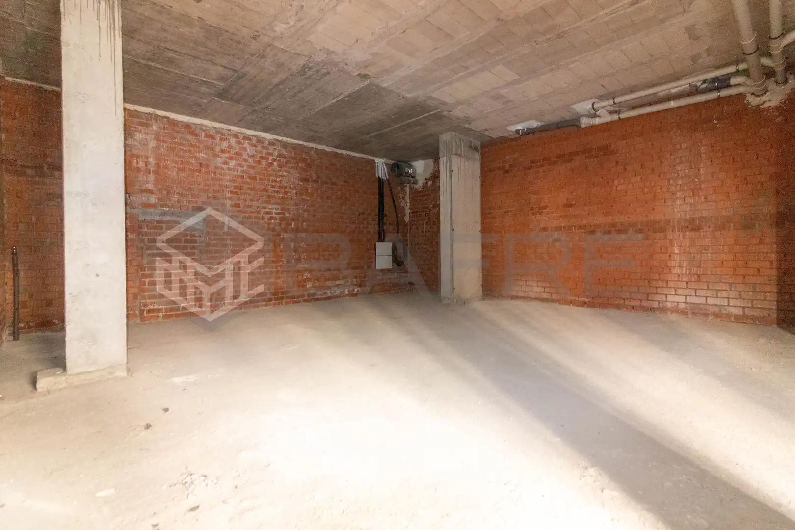 Local comercial en venta en Calle Gabriela Mistral, imagen 2