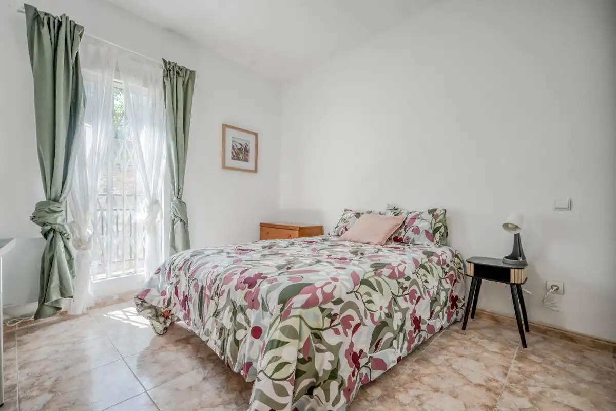 Habitación de Casa adosada en venta en Arganda del Rey con Calefacción y Trastero