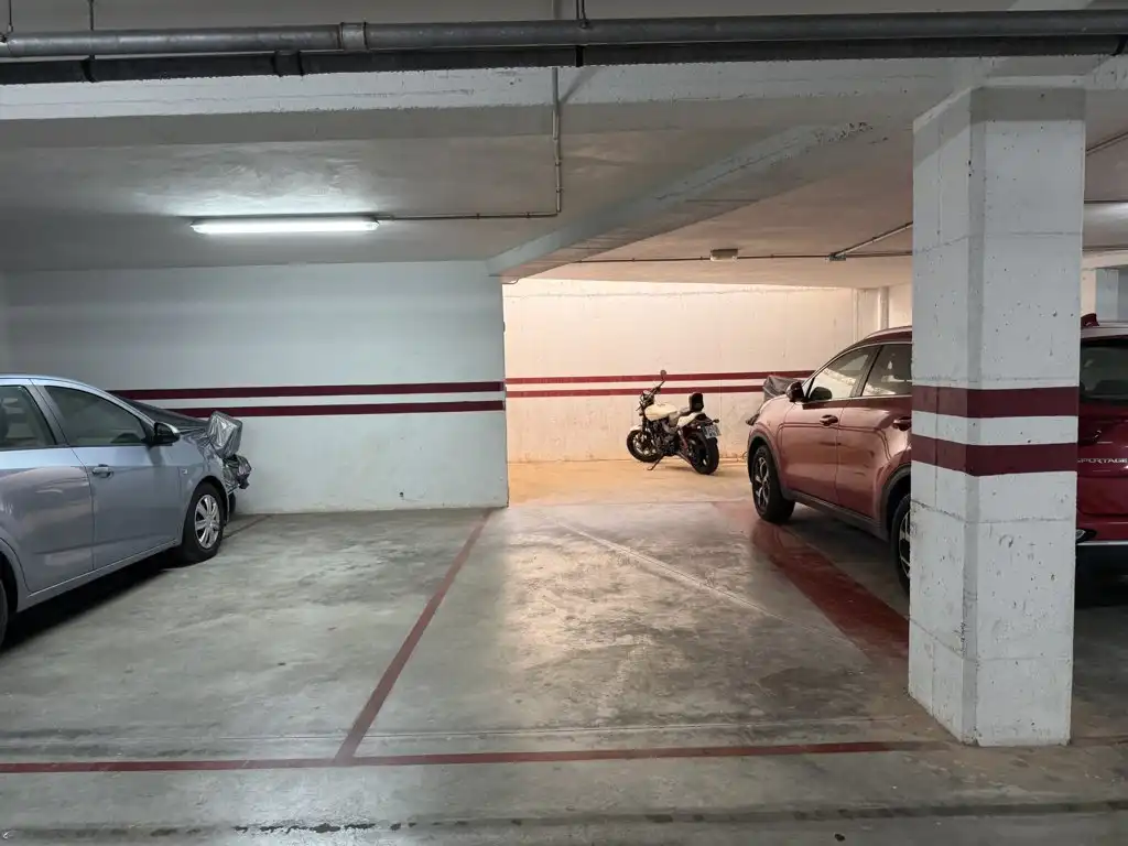 Parking de Local en venta en Orihuela con Aire acondicionado, Calefacción y Terraza