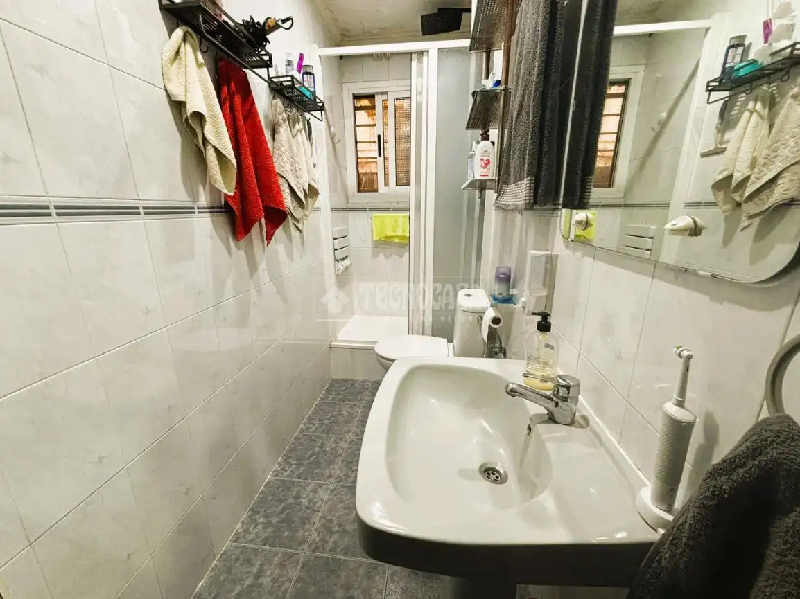 Baño de Piso en venta en Valencia con Aire acondicionado y Terraza