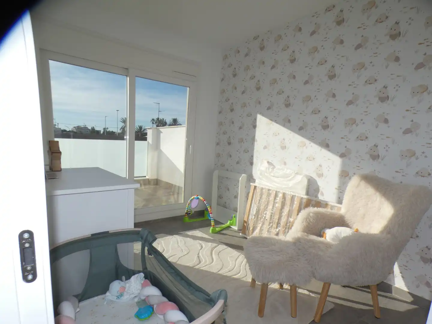 Habitación de Casa adosada en venta en San Pedro del Pinatar con Aire acondicionado, Calefacción y Jardín privado