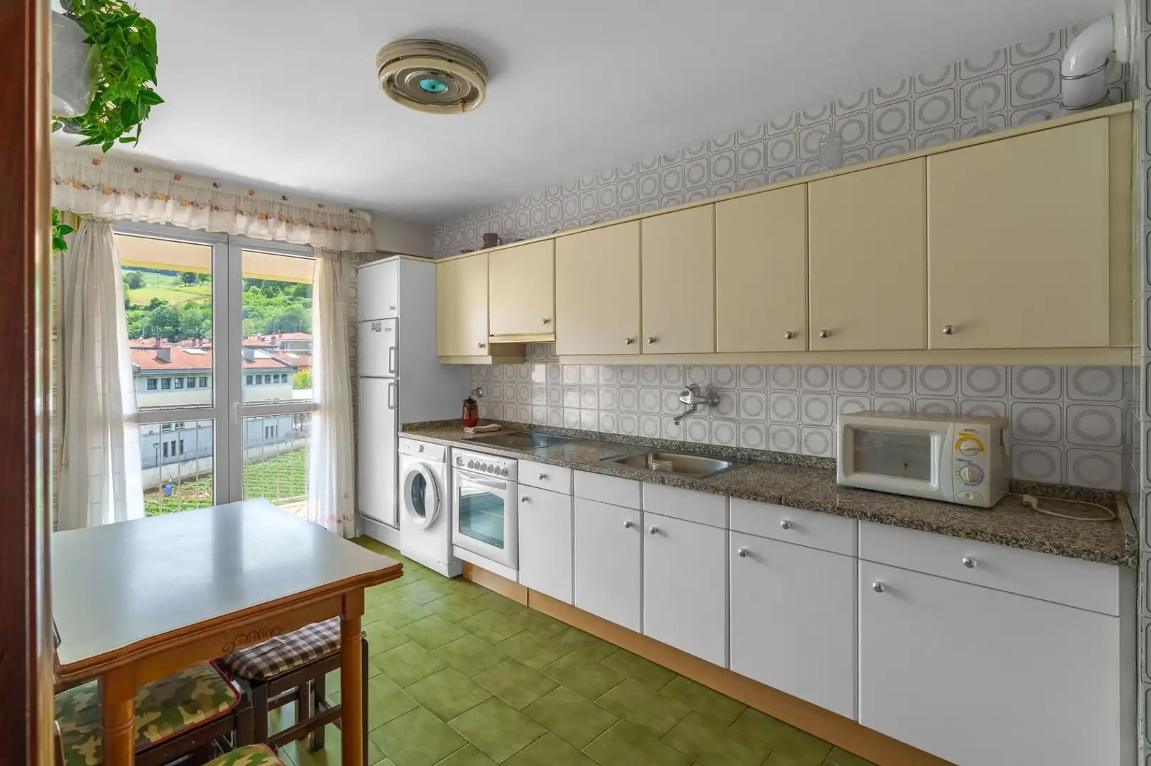 Küche von Wohnung zum Verkauf in Ibarra mit Heizung, Abstellraum und Möbliert