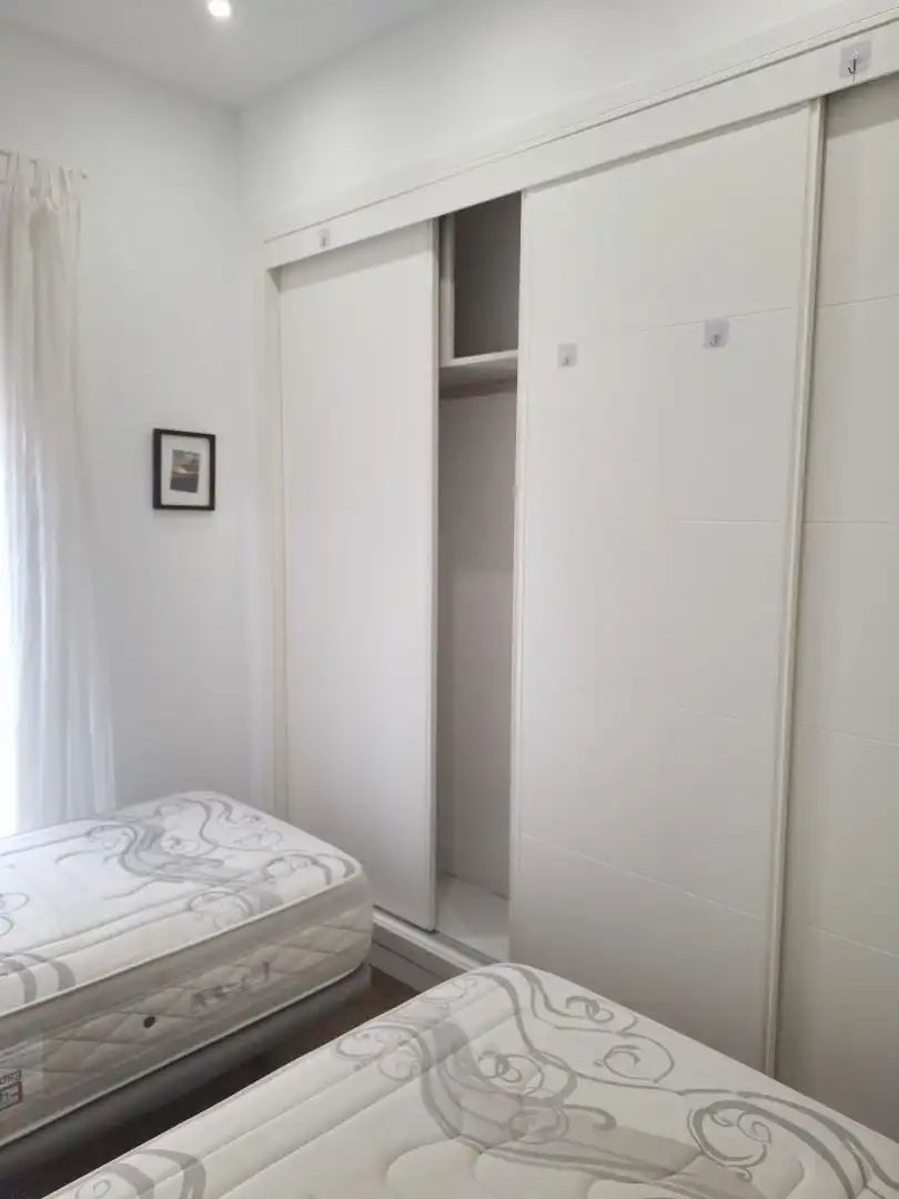 Appartement avec ascenseur à louer à Calle de Alhaken II, imagen 3