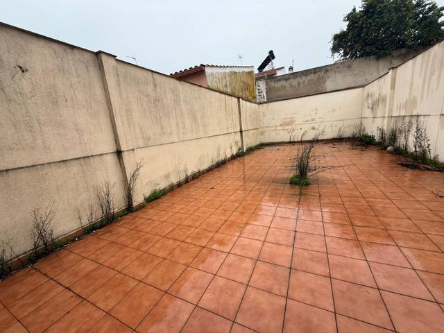 Casa adosada en Venta en La Albuera