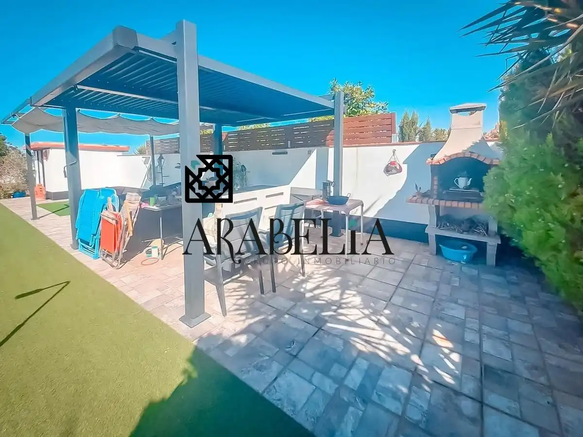 Villa mit Pool zum Verkauf in La Carlota, imagen 26