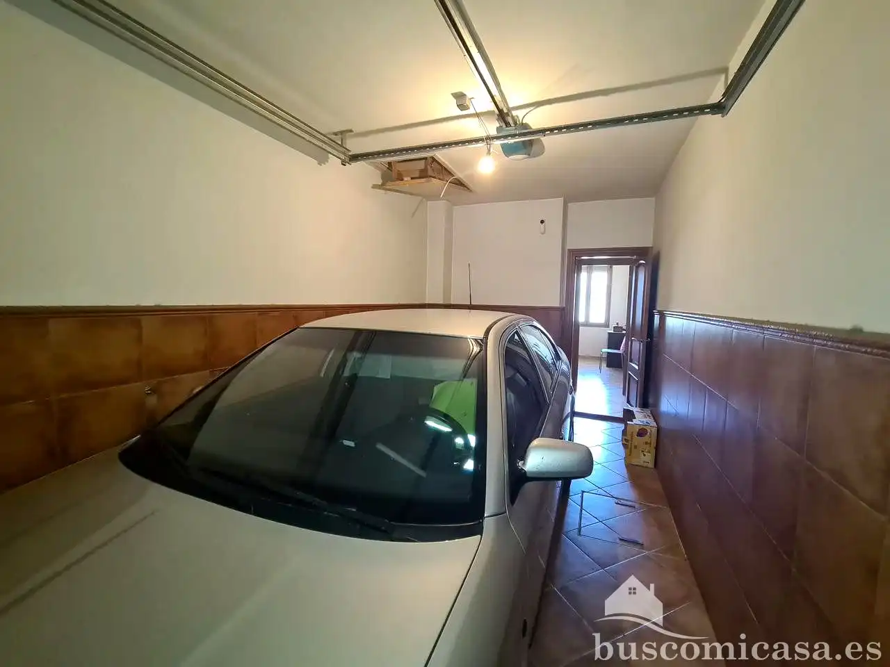 Aparcament de Casa o xalet en venda en Huelma amb Aire condicionat, Calefacció i Jardí privat