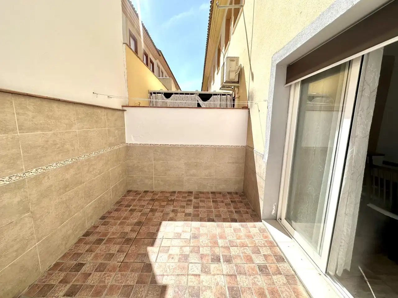 Terraza de Casa adosada en venta en Fuente de Piedra con Aire acondicionado, Terraza y Piscina comunitaria
