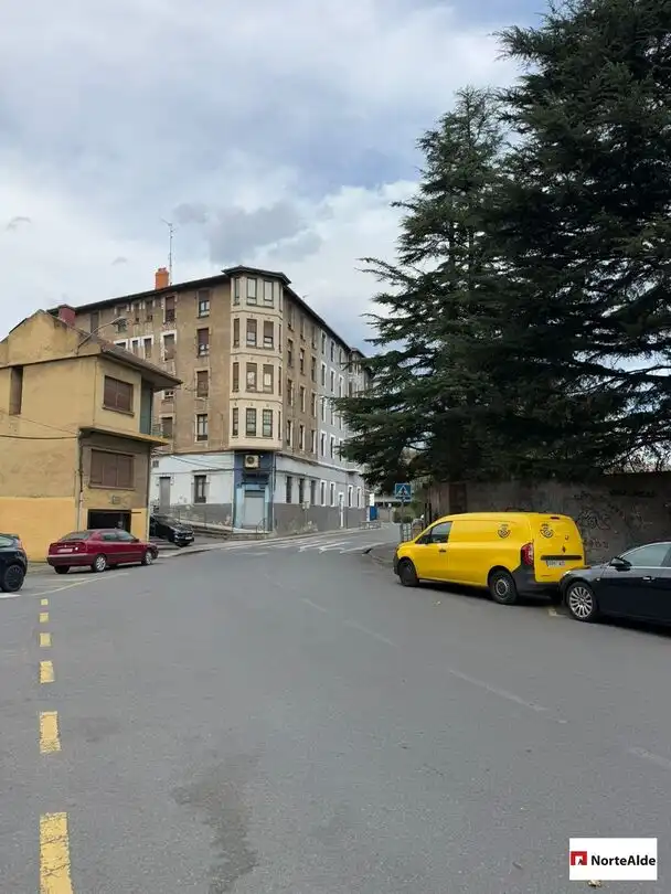 Außenansicht von Wohnung zum Verkauf in Valle de Trápaga-Trapagaran mit Heizung