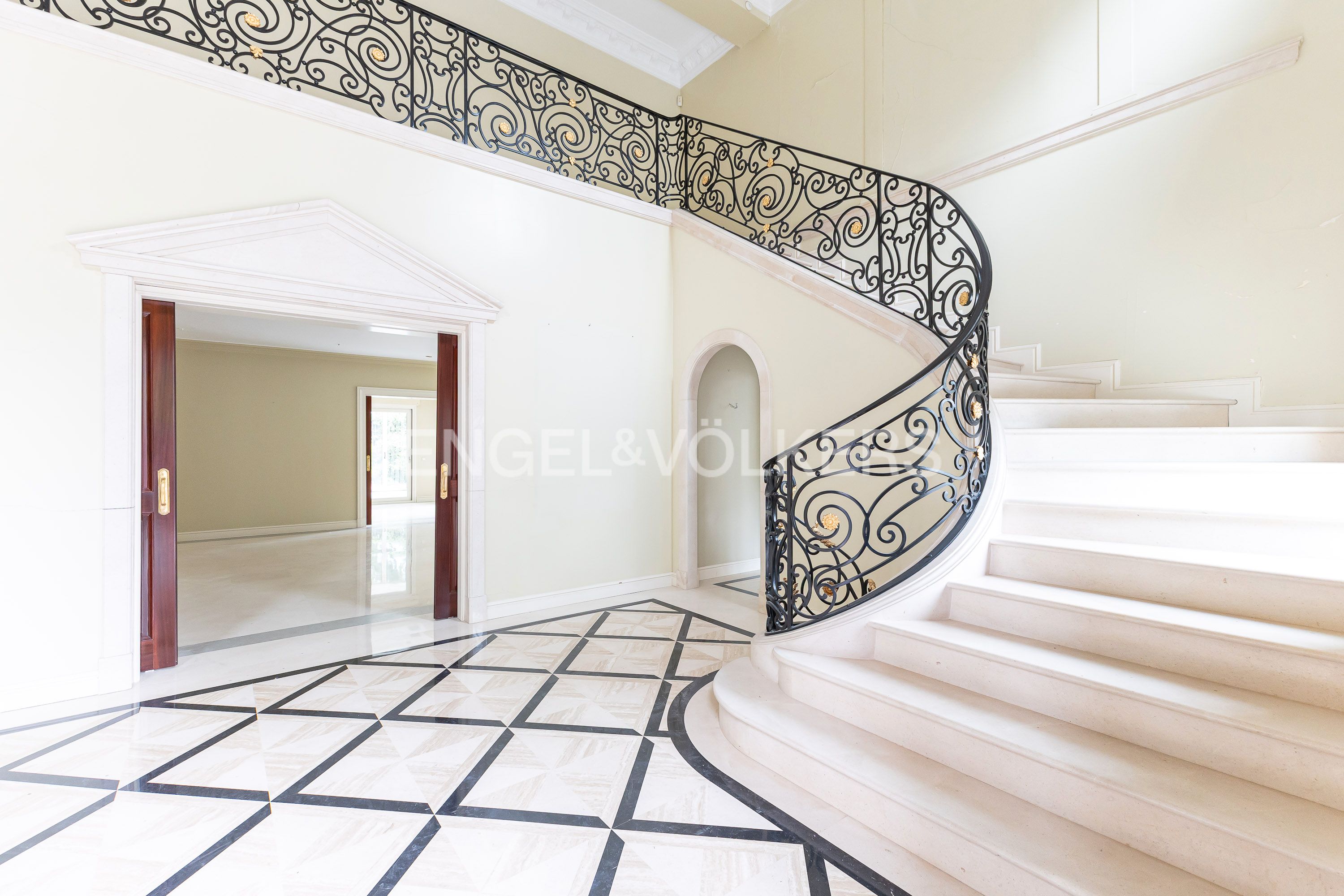 Casa o chalet en venta en  Madrid Capital con Aire acondicionado, Calefacción y Jardín privado