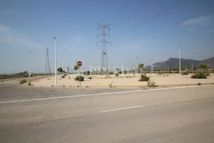 Terreny industrial en venda en Sagunto / Sagunt