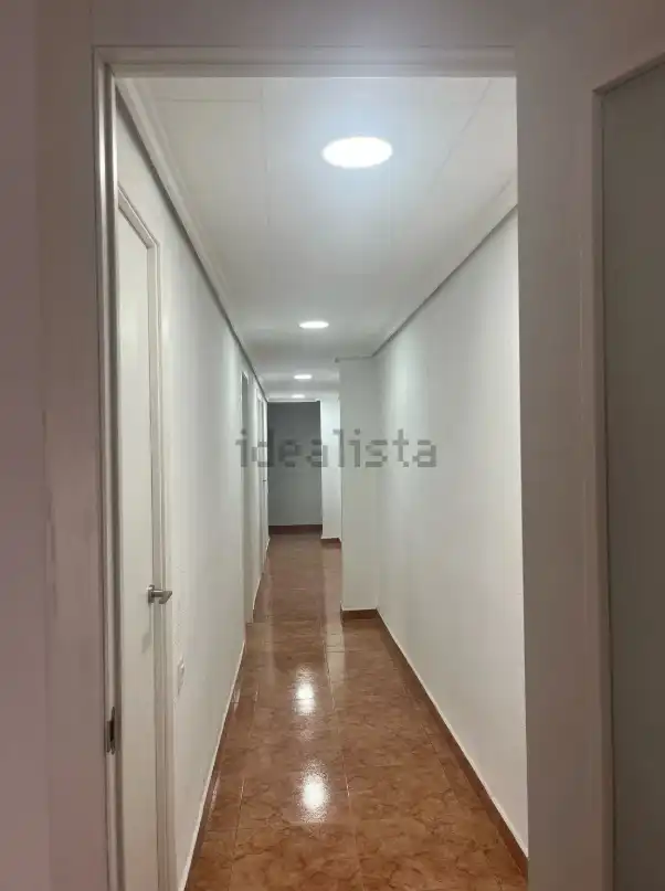 Flat for sale in Valencia  with Air Conditioner, Balcony and Internet