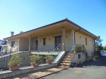 Detached house with garden for sale in Pillarno
