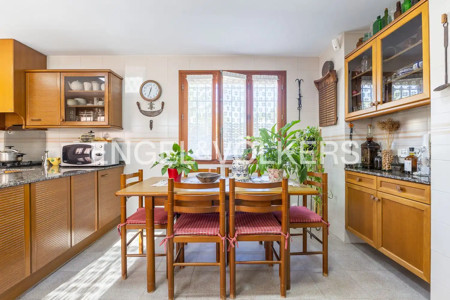 Cuina de Casa o xalet en venda en Ontinyent amb Aire condicionat, Calefacció i Jardí privat