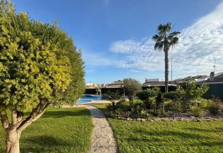 Jardí de Apartament en venda en Orihuela amb Jardí privat, Terrassa i Balcó