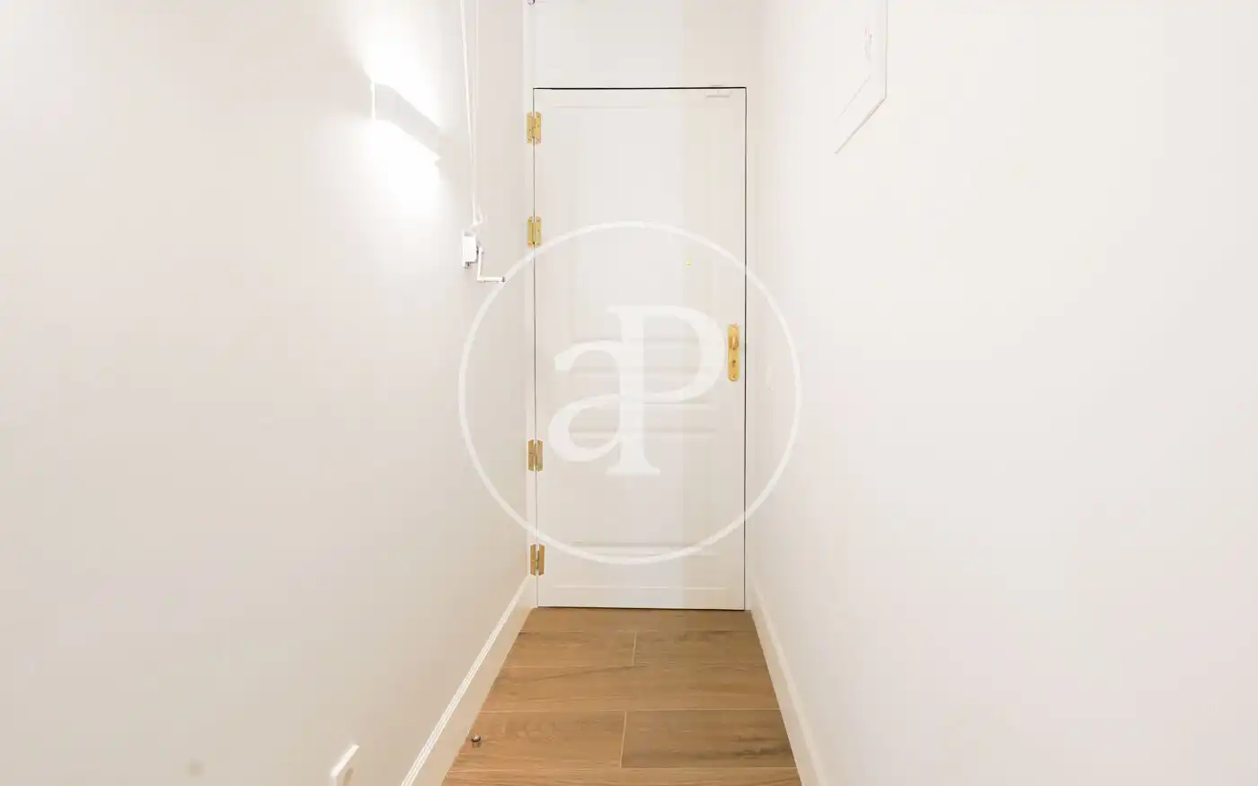 Flat for sale in Madrid  with Air Conditioner, Heating and Storage room