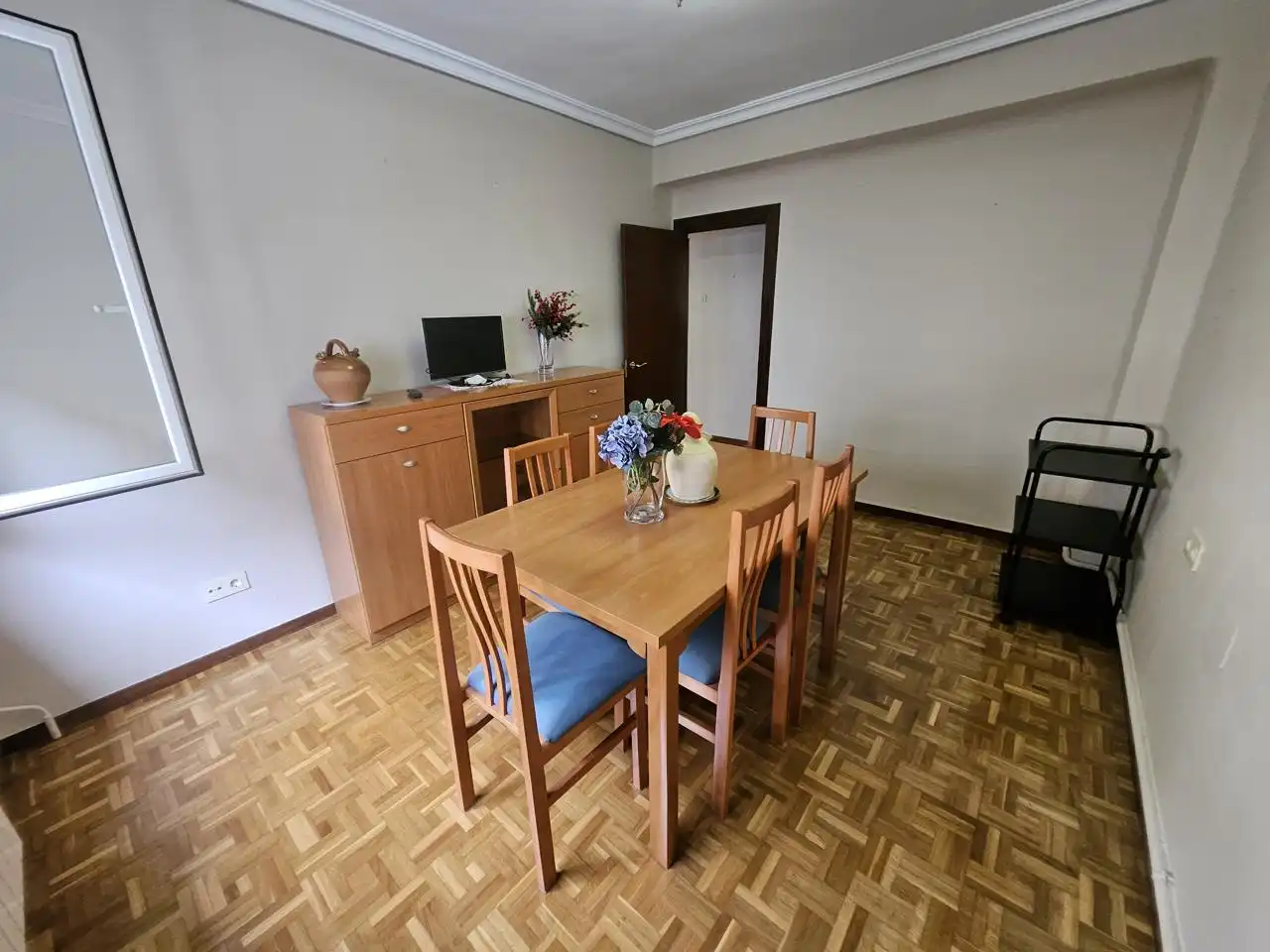 Menjador de Pis en venda en Burlada / Burlata amb Aire condicionat, Calefacció i Parquet